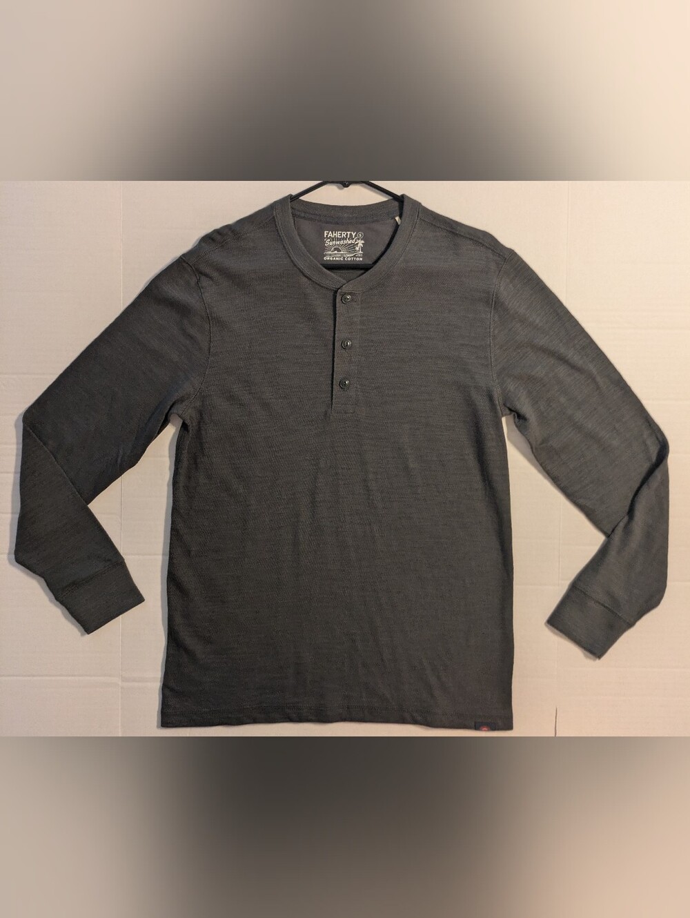 Faherty Forge Cotton Henley Shirt in Charcoal Gray- Sm (NWOT)